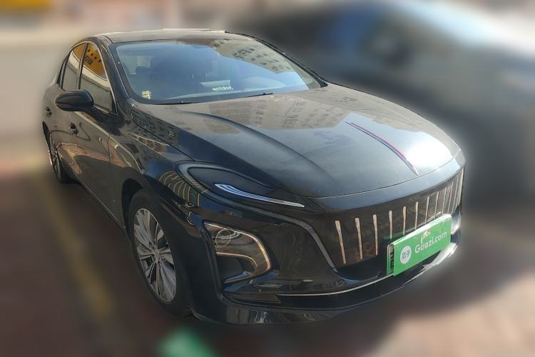 Used Hongqi E-QM5 2024 560km PLUS Front Right 45 Deg