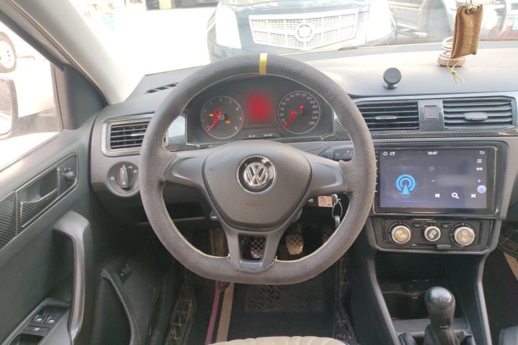 Used Volkswagen Santana 2016 1.6L Manual Fashion Edition Steering Wheel