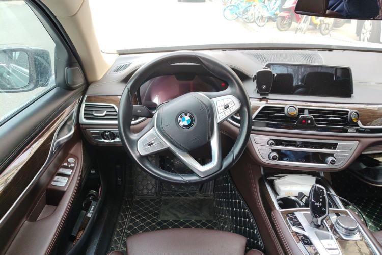 Used BMW 7 Series 2019 730Li Luxury Package Steering Wheel