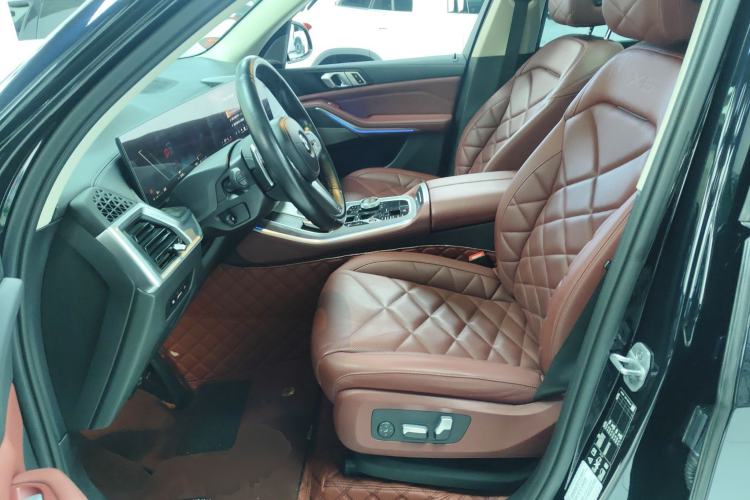 Used BMW X5 2023 xDrive 30Li Luxury M Sport Night Edition Package
