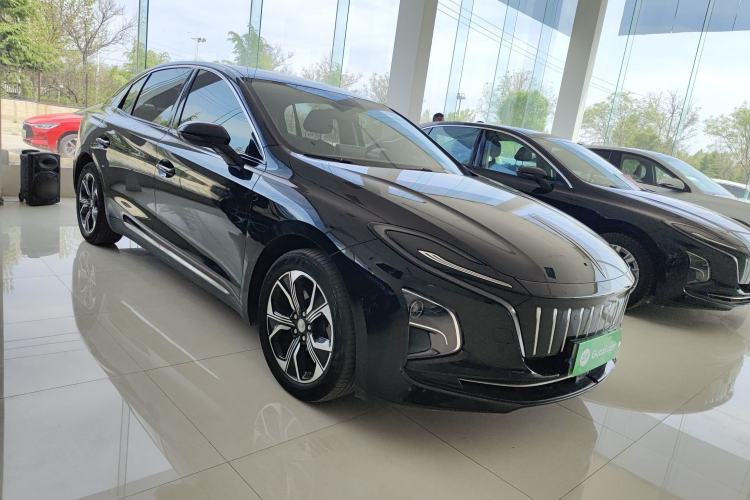 Used Hongqi E-QM5 2023 Base Travel Edition Front Right 45 Deg