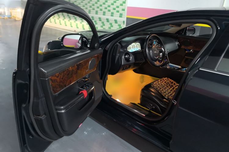 Used Jaguar XJ 2013 XJL 3.0 SC Panoramic Business Edition Driver Seat