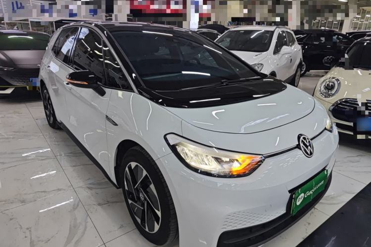 Used Volkswagen ID.3 2023 Pure Smart Edition Front Right 45 Deg