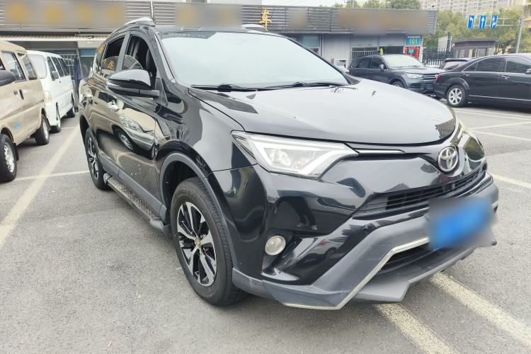 Used Toyota RAV4 2019 2.0L CVT Two-Wheel Drive ZhiShang Version China VI Standard