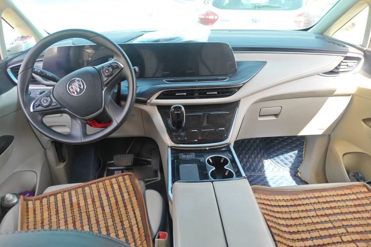 Used Buick GL8 2023 ES Lu Zun Comfort Model Center Console