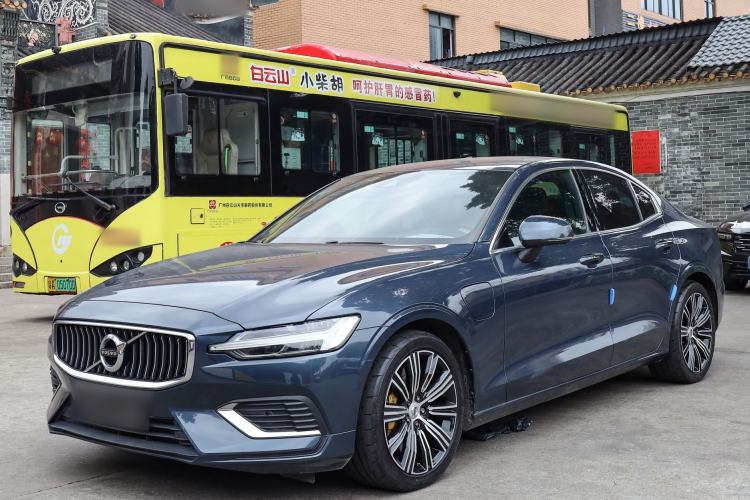 Used Volvo S60 New Energy 2022 T8 eDrive Hybrid All-Wheel Drive Smart Luxury Edition