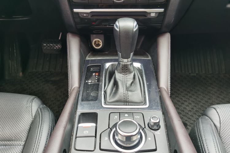 Used Mazda Atenza 2018 2.0L Blue Sky Luxury Edition China VI Standard Gear Lever