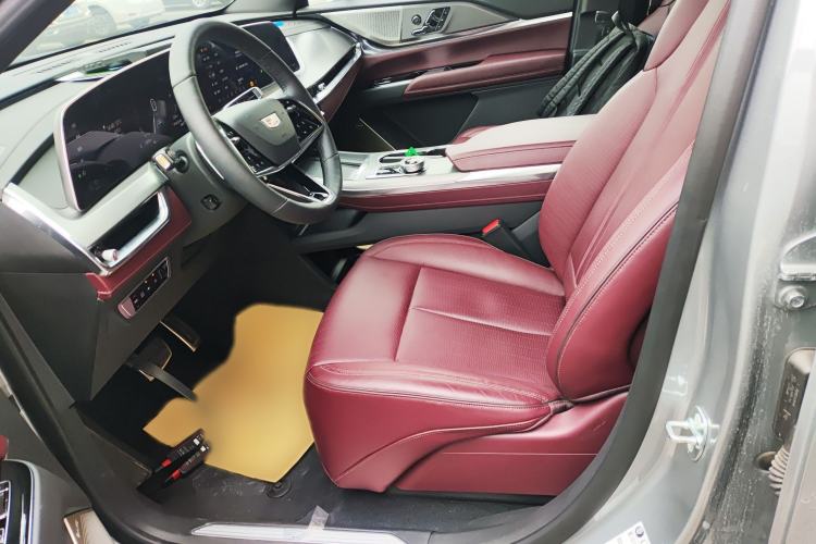 Used Cadillac XT5 2025 2.0T Platinum Edition
