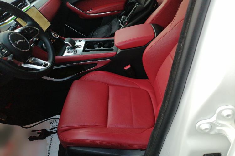 Used Jaguar F-PACE 2024 P250 R-Dynamic SE
