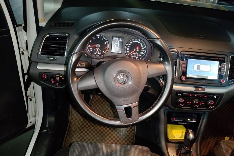 Used Volkswagen Sharan 2014 2.0 TSI Standard Model
