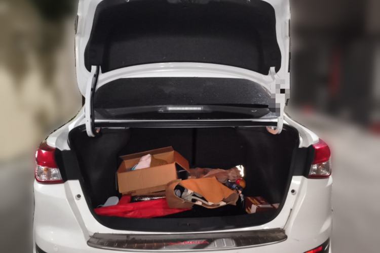 Used Nissan Lannia 2016 1.6L CVT Smart Cool Edition Trunk