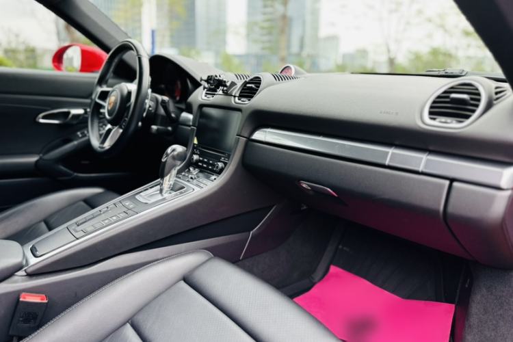 Used Porsche 718 2018 Cayman 2.0T
