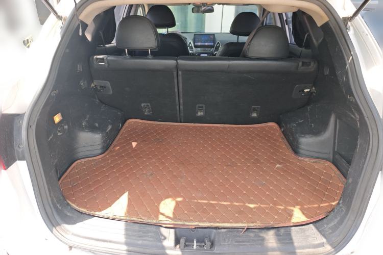 Used Hyundai ix35 2015 2.0L Automatic 2WD Smart Version China V Standard Trunk