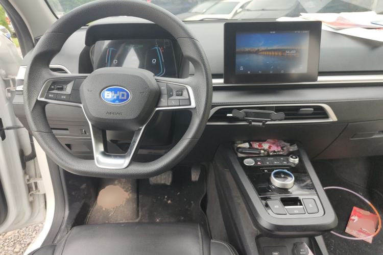 Used BYD e2 2019 400 Travel Edition Center Console