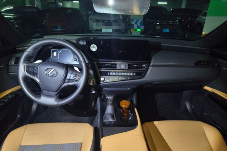 Used Lexus ES 2023 200 Excellence Edition