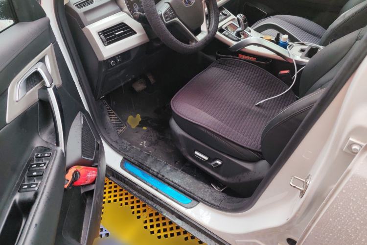 Used Geely Auto Emgrand X7 Sport 2020 1.8TD DCT Two-Wheel Drive Smart Connect 4G-Enabled Version
