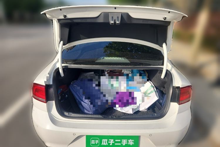 Used Volkswagen Lamando 2015 280TSI Manual Comfort Edition Trunk