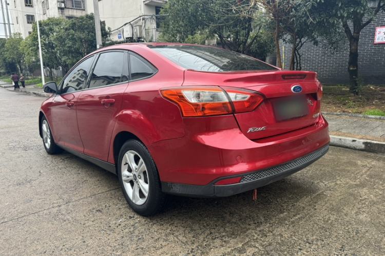 Used Ford Focus 2012 Sedan 1.6L Automatic Fashion Edition