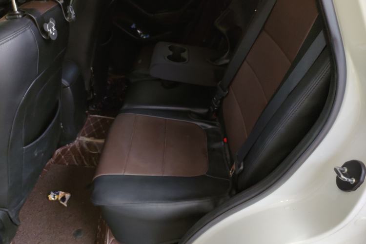 Used Mazda CX-5 2014 2.0L Automatic Two-Wheel Drive Urban Version Left Rear Seat