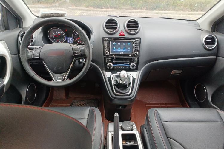 Used Haval H6 2013 Upgraded Model 1.5T Manual Two-Wheel Drive Elite Version