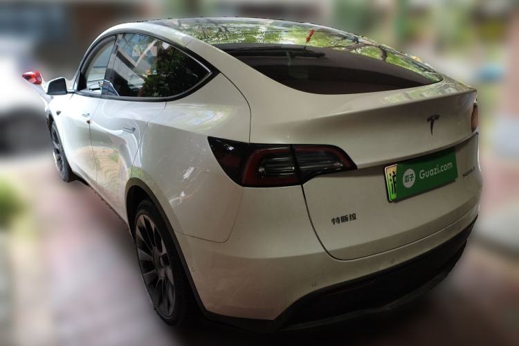 Used Tesla Model Y 2022 Long-Range All-Wheel-Drive Version