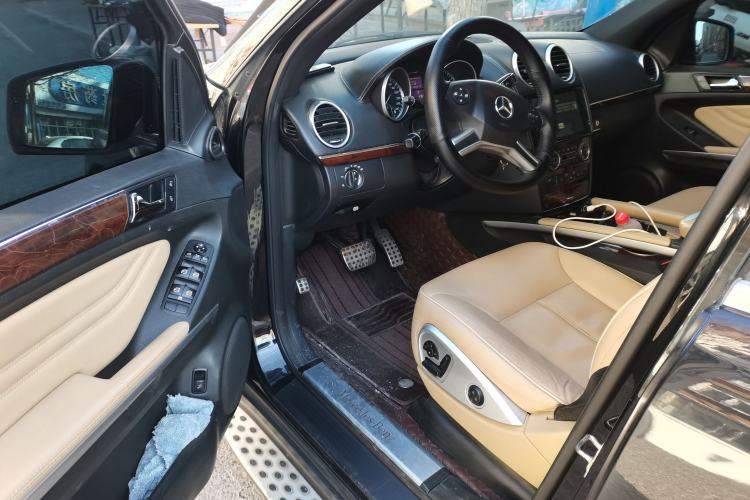 Used Mercedes-Benz M-Class 2010 ML 350 4MATIC Luxury Model Driver Seat