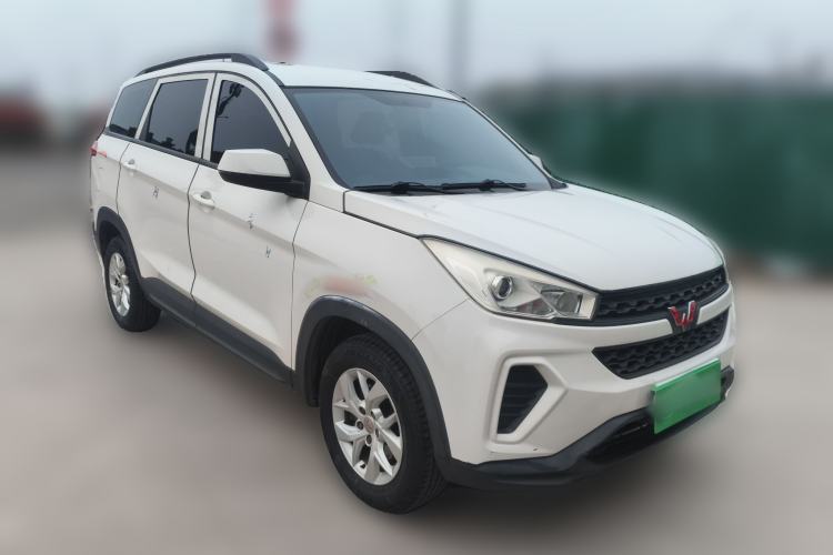 Used Wuling Hongguang S3 2019 1.5L Manual Standard Version China VI Standard Front Right 45 Deg