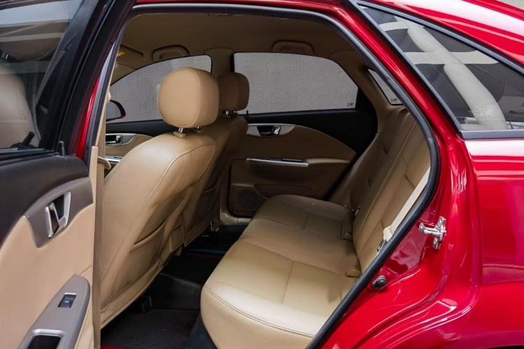 Used Buick Excelle 2013 1.5L Automatic Classic Model Interior 3