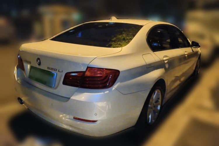 Used BMW 5 Series 2014 520Li Elegant Model Rear Right 45 Deg