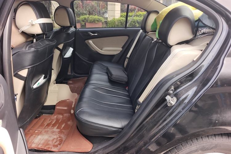 Used Volkswagen Lavida 2013 Classic 1.6L Manual Fashion Edition