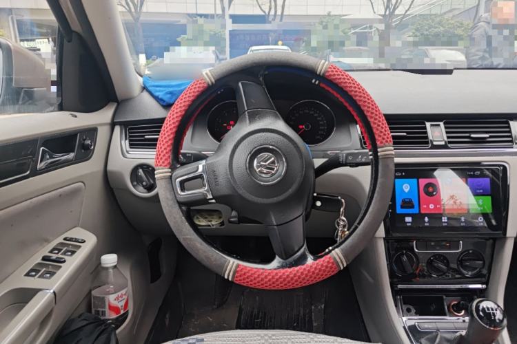 Used Volkswagen Bora 2014 1.6L Manual Fashion Edition
