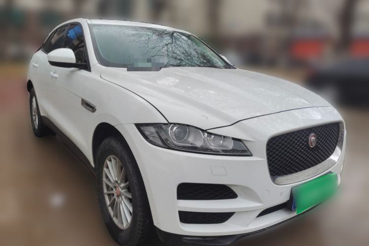 Used Jaguar F-PACE 2018 2.0T Four-Wheel Drive Urban Luxury Edition Front Right 45 Deg