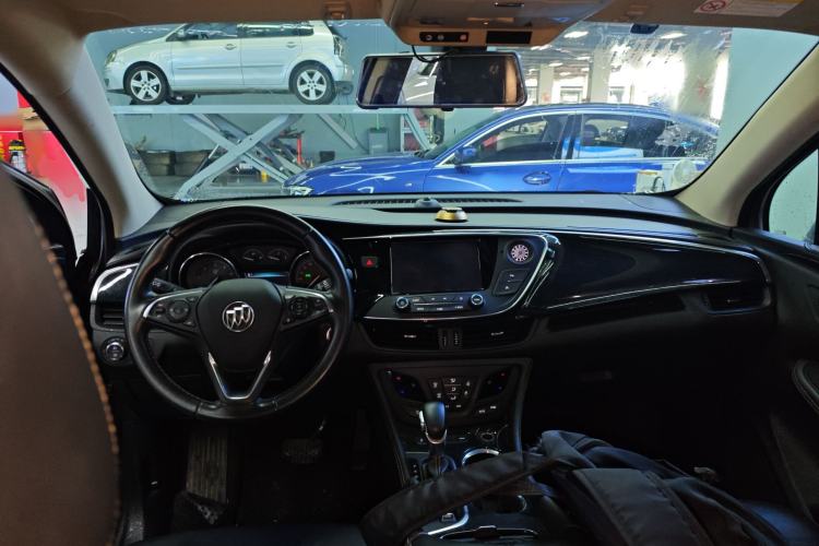 Used Buick Envision 2016 28T Four-Wheel Drive Elite Version Center Console