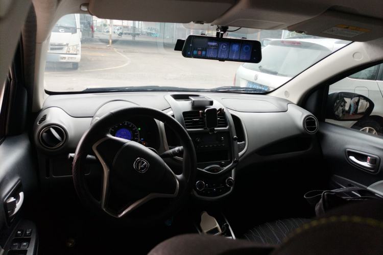 Used CHANGAN OSHAN Benni E-Star 2021 National Edition Xin Yue Version (Fast-Charging Edition) Lithium Iron Phosphate (31.18 kWh) Center Console