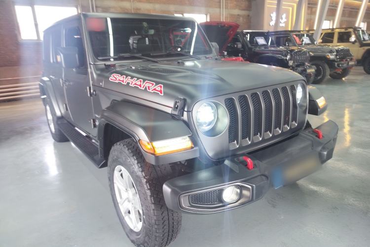 Used Jeep Wrangler 2019 2.0T Sahara Four-Door Version China VI Emission Standard Front Right 45 Deg