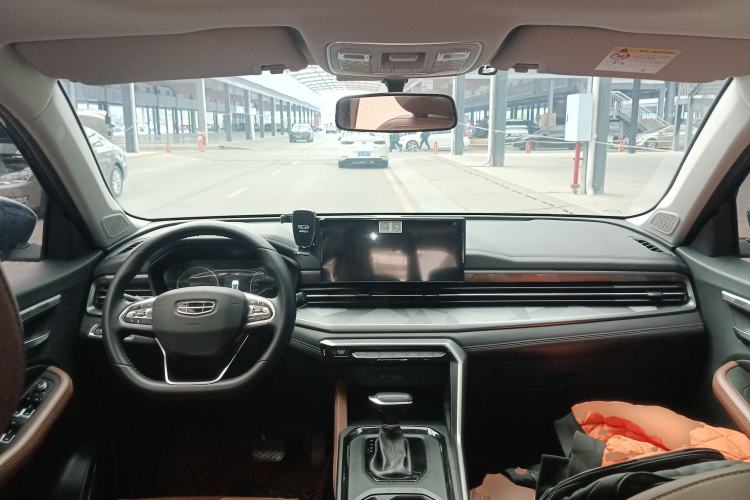 Used Geely Auto Vision X6 2021 PRO 1.4T Automatic Prestige Model Center Console