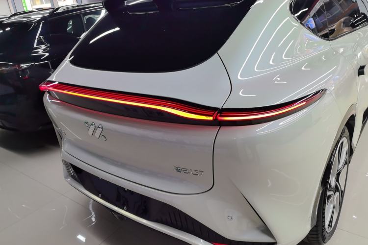 Used IM LS7 2023 100kWh Lux Rear-Drive Version