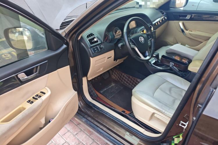 Used Brilliance V5 2012 1.5T Automatic Two-Wheel Drive Luxury Version
