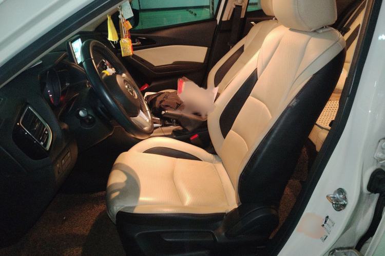 Used Mazda 3 Axela 2014 Sedan 2.0L Automatic Sport Model
