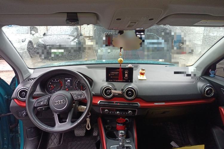 Used Audi Q2L 2018 35 TFSI Launch Exclusive Edition China V Center Console