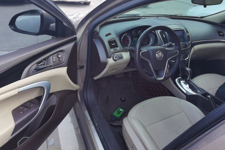 Used Buick Regal 2015 2.0L Leading Fashion Edition