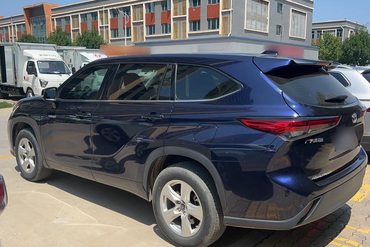 Used Toyota Highlander 2022 Dual-Engine 2.5L Two-Wheel Drive Elite Edition 5 Seats