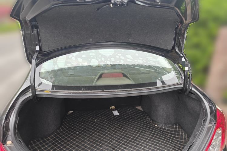 Used Nissan Sunny 2014 1.5XE CVT Comfort Edition Trunk