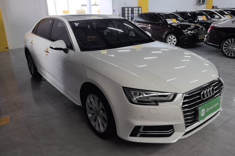 Used Audi A4L 2018 30th Anniversary Edition 40 TFSI Trendy Model Front Right 45 Deg