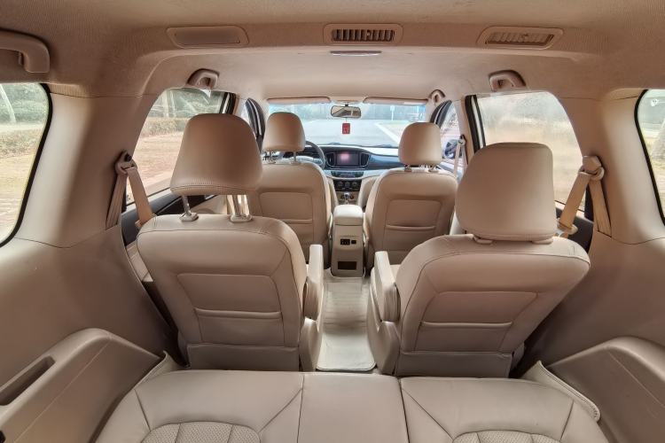 Used Baojun 730 2016 1.5L Manual Comfort Version 7 Seats China V Emission Standard