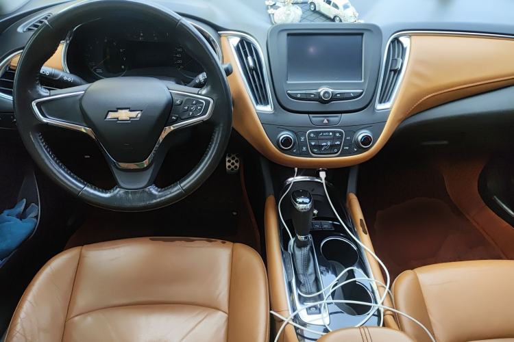 Used Chevrolet Malibu XL 2016 1.5T Dual-Clutch Ruichi Edition Center Console