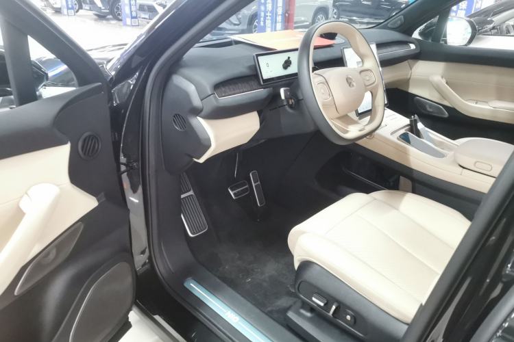 Used Nio EC7 2024 75 kWh Driver Seat