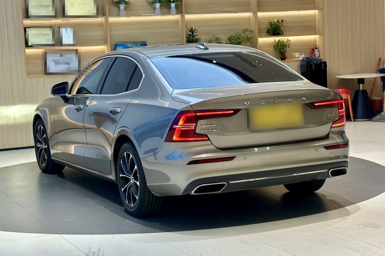 Used Volvo S60 2022 B4 Zhiyi Luxury Edition