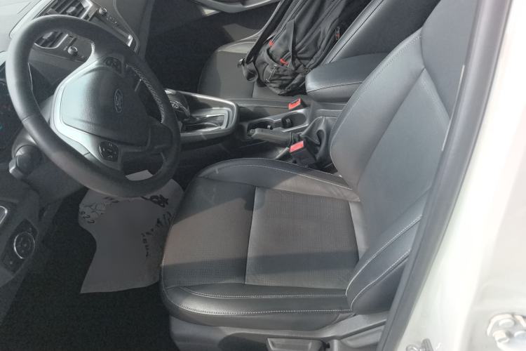 Used Ford Escort 2015 1.5L Automatic Fashion Model Left Front Seat