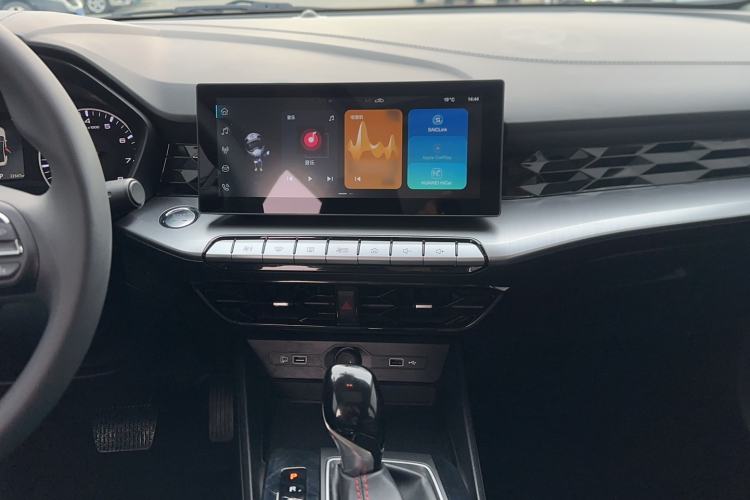 Used MG 5 2022 180 DVVT CVT Youth Style Edition Audio And AC Panel